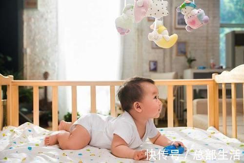 发育|娃9个月还不会爬?3个原因很关键,用对方法助宝宝爬行一臂之力