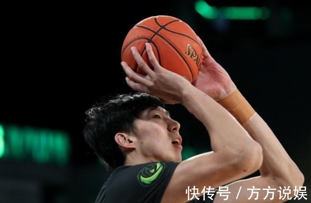 河南人|女记者路走窄了!对骂翟晓川朱彦西,地域歧视惹周琦,引球迷公愤