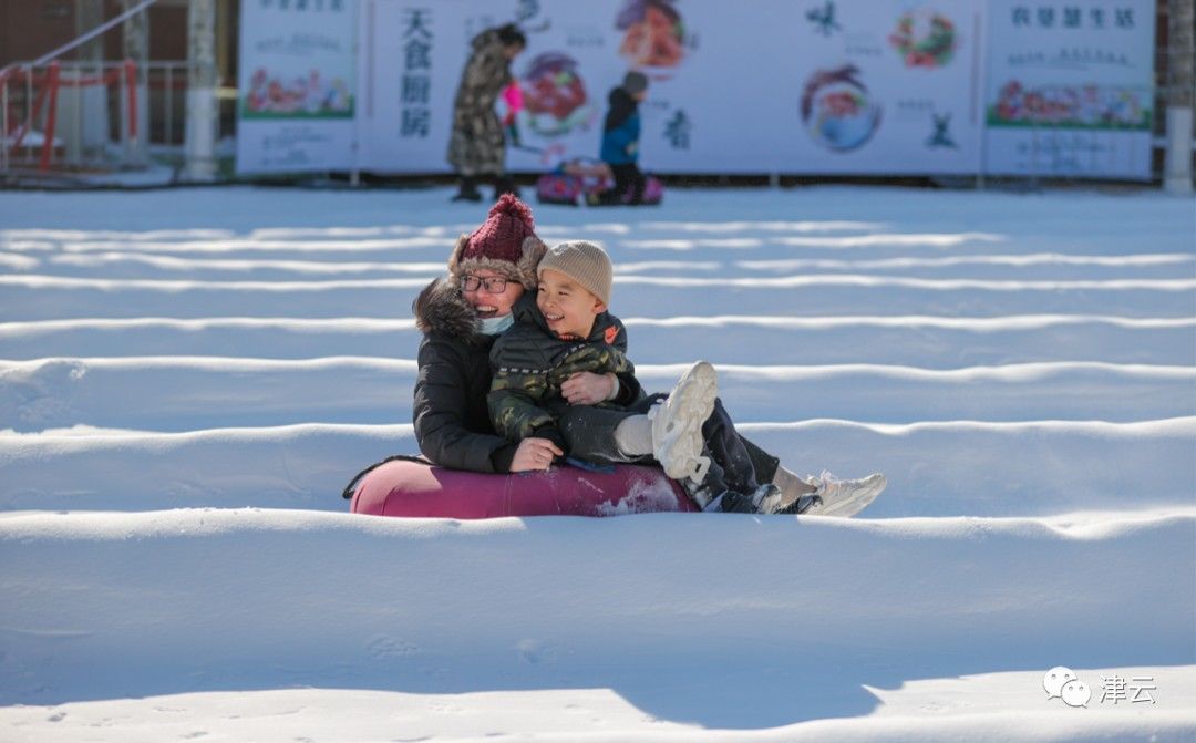 新闻记者|冰雪游火爆！大商圈热闹！这个假期，你去了哪里？