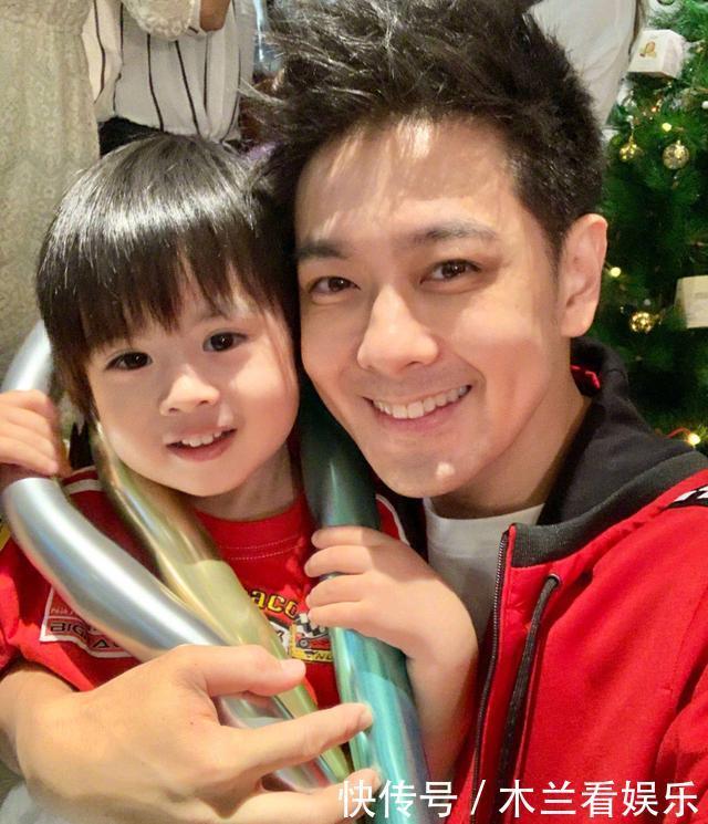 爸爸|“最年轻爷爷”火了,终于把儿子熬成兄弟,让宝宝分不清爸爸爷爷