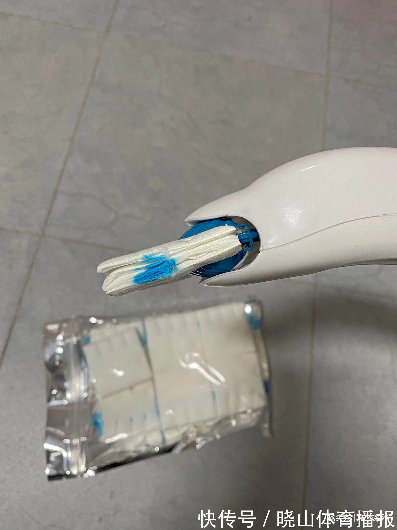 马桶脏了别费力刷，学会小妙招污垢清除一点都不费劲，轻松做懒人