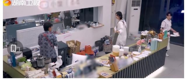 丁真|丁真姚安娜互動好姐弟，二公主心系姐姐？難道海歸高材生沒這情商