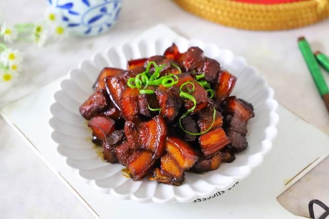 老姜|红烧肉的家常做法，肥而不腻，入口即化，比饭店的好吃，值得收藏