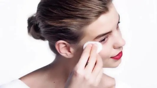 痘痘肌护理的小窍门，爆痘人必看！丨科普篇