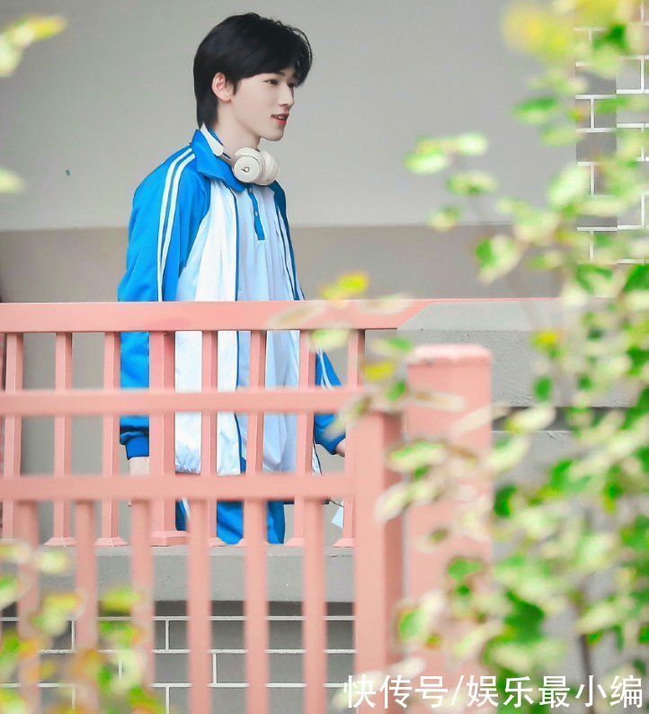 宋亚轩|刘耀文上《萌探》,校服一穿成校园剧男主,与小宋同框美颜暴击