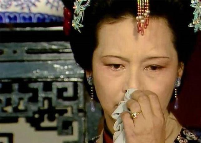 凤姐@红楼梦:贾母与王夫人最激烈的一次冲突,贾母恨不得手撕王夫人