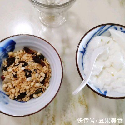 下午茶|#一周减脂不重样#缤纷下午茶之燕麦酸奶杯