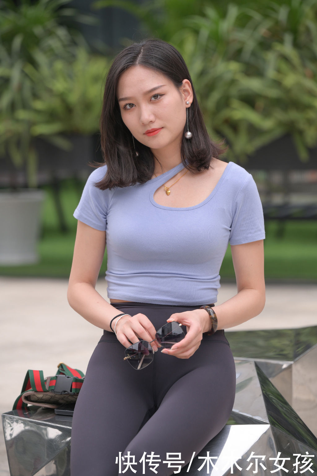 版型|夏季修身的打底裤，同样穿出显瘦的效果，搭配短袖衫清爽又休闲