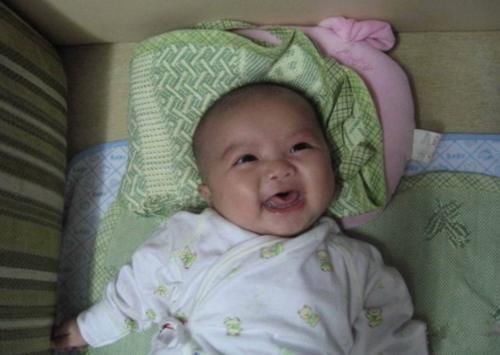 聪明娃|“话痨”父母能培养出聪明娃?4个好处胜过沉默,你说对了吗?