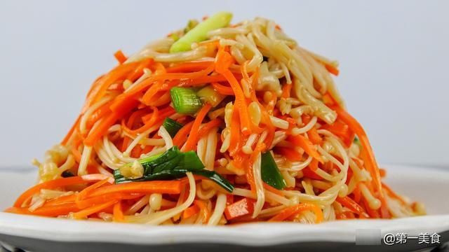 鲜艳|爽拌三丝最简单又好吃的做法,大厨教你多加一步,色泽鲜艳又脆嫩
