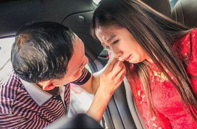 回家|女儿要嫁城里富豪,父亲扮乞丐去对方家,回家后一分彩礼未要