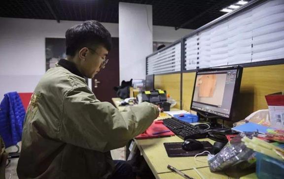 肝脏|90后夫妻，同时查出肝硬化，医生这2物吃天天吃，肝遭不住