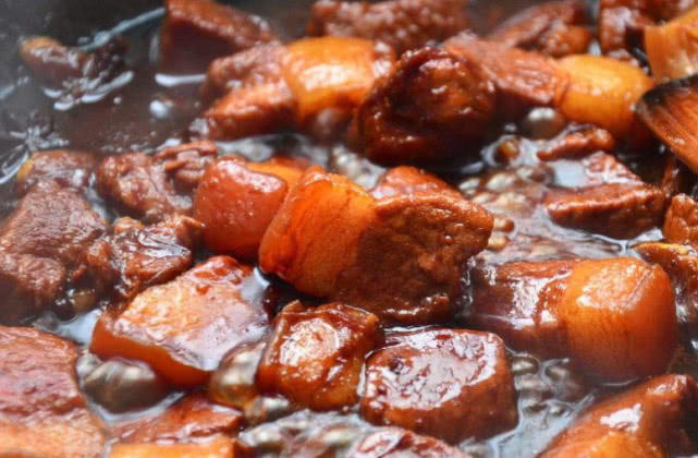 无论炖什么肉，记住“4种”香料全部搞定，炖的肉又香又软糯！