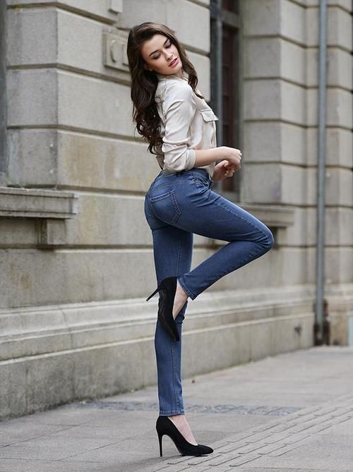 时尚|外国洋妞穿牛仔裤,展现时尚气质,优雅至极!