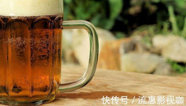 啤酒|啤酒养花没那么简单,对了叶片翠绿长势旺,错了烧根烂根整盆空