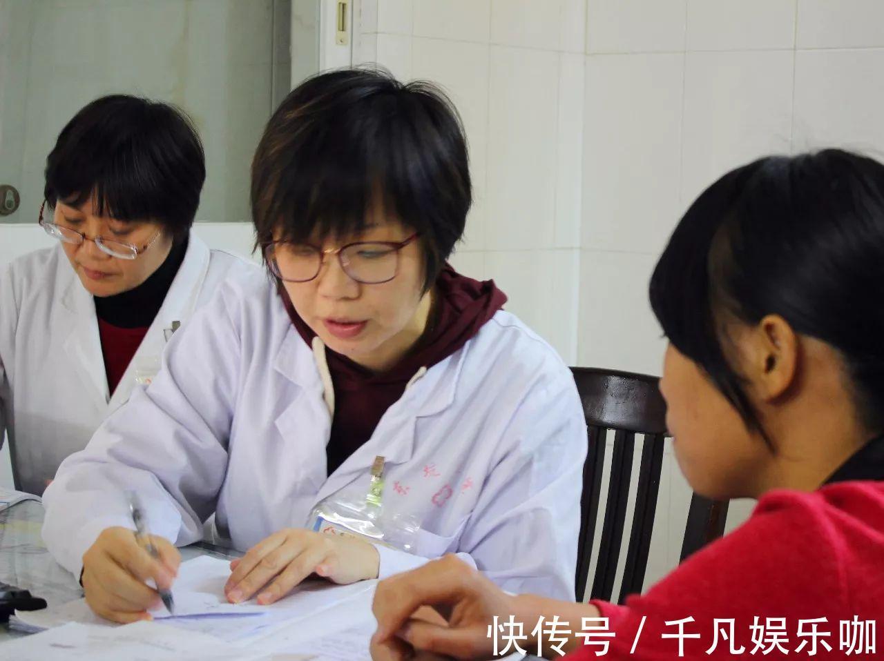 喝水|孕妈再不改掉这些恶习,羊水会越来越浑浊,不止会影响胎儿的呼吸