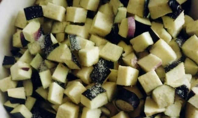 夏天|夏天，遇到这菜别手软，7毛钱一斤，钙是鸡蛋3倍，蒸着吃最香