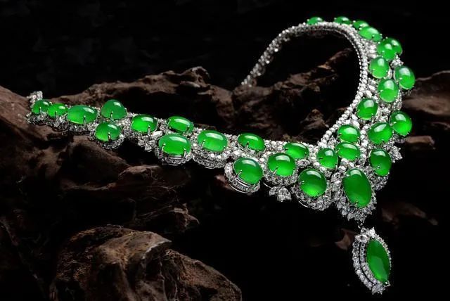 花式链$翡翠项链鉴赏,时尚与经典的完美结合