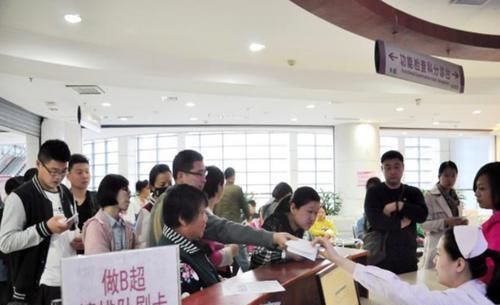 为啥很多孕妈不愿产检?95后孕妈吐露实情:三种经历很戳心