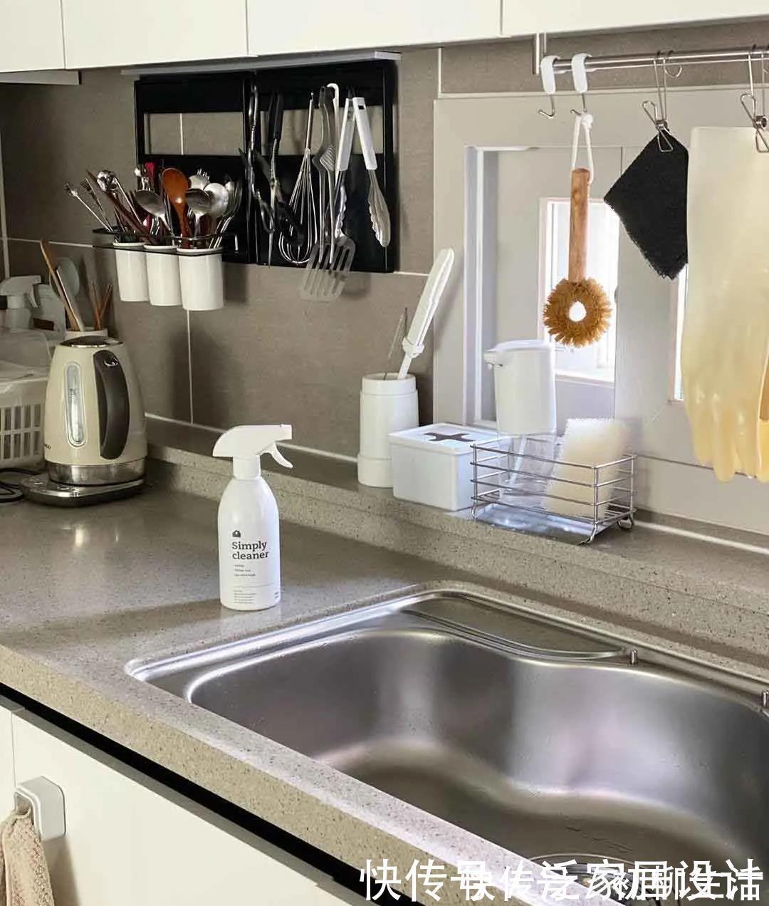 厨房学韩国人,灶台加高10公分,瞬间把台面调料收得一干二净!