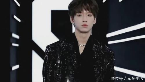 蔡徐坤 青你3开播,Lisa联动蔡徐坤舞台,而有的训练生镜头不简单