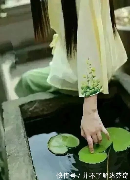 笔尖!时光,是一首回眸的诗