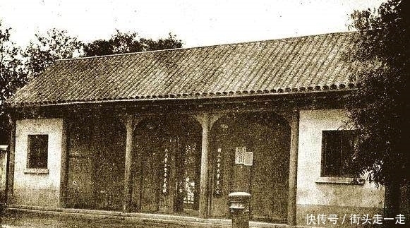 年间|咸丰年间一考生,写一副对联从顺治夸到道光,被点为头名状元