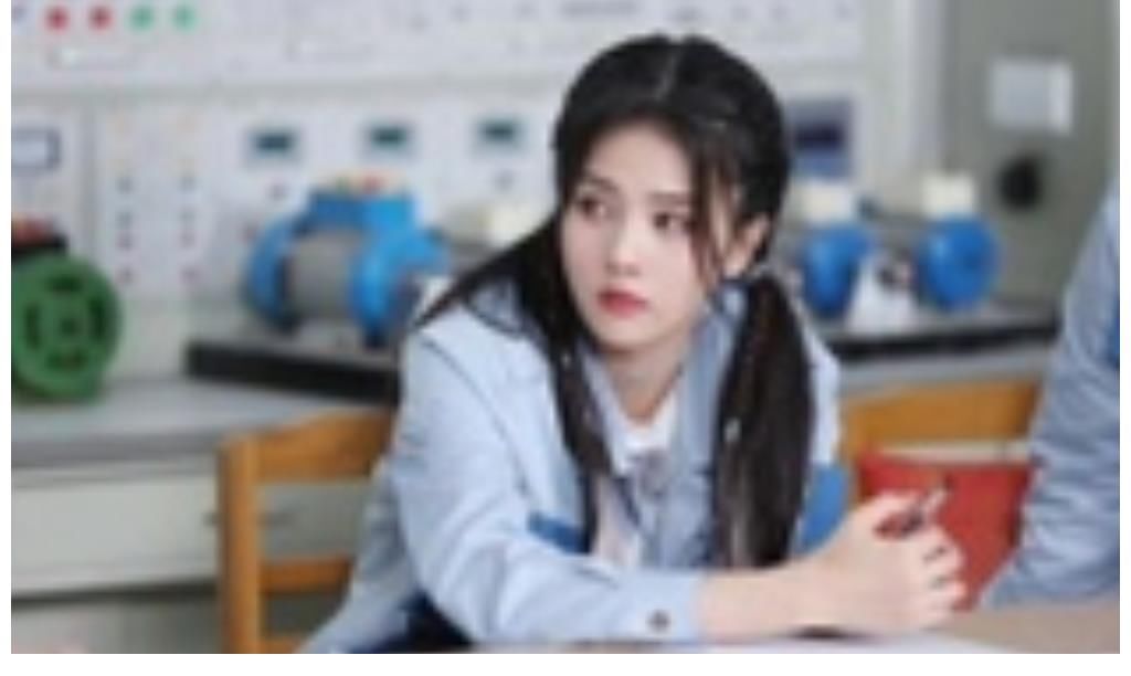 白鹿做菜離鍋3米遠(yuǎn)，看得人心驚肉跳，還不如安安靜靜做個(gè)美少女！