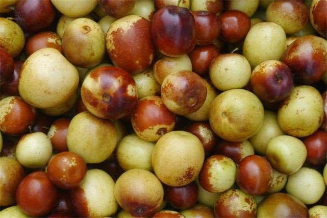 黑莓|女性不想成黄脸婆,推荐常吃3种食物,补气养血,强身健体