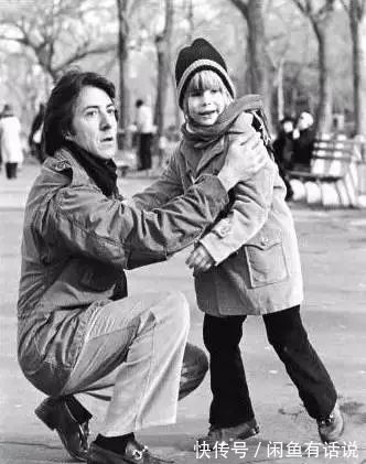 西装裤|靴子不吃香了,今年早春更火的是“浪子鞋”,配裙子裤子都挺好看