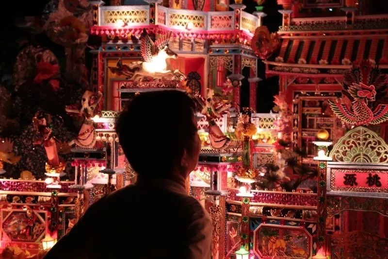 亡人|国人烧给亡人的纸扎,登上巴黎设计周,老外:中国人太浪漫了!