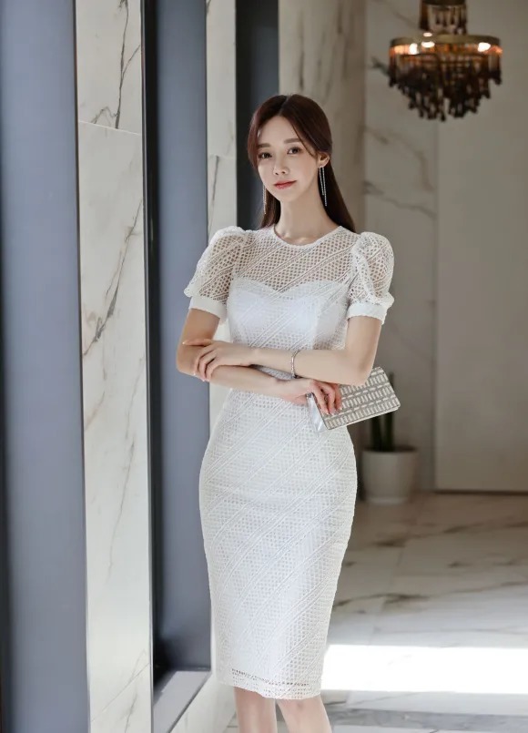 孙允珠|美图欣赏:孙允珠,温柔纱梦刺绣浮雕清秀雪纺裙