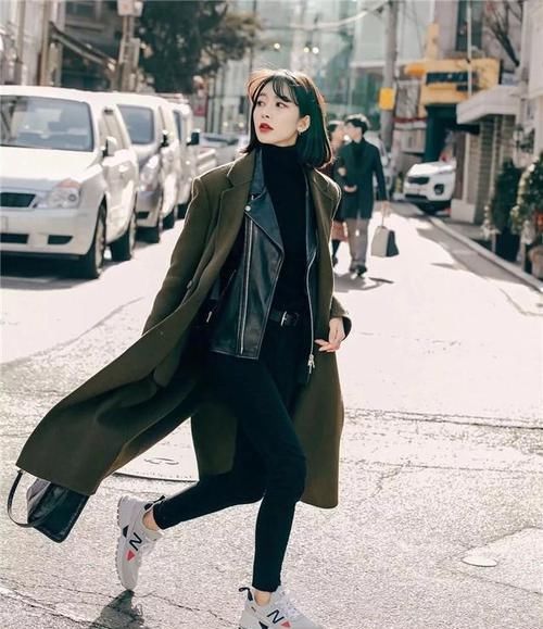 会穿懂搭的女人，穿大衣都不会配“裸靴”，这4双鞋更加时髦显高