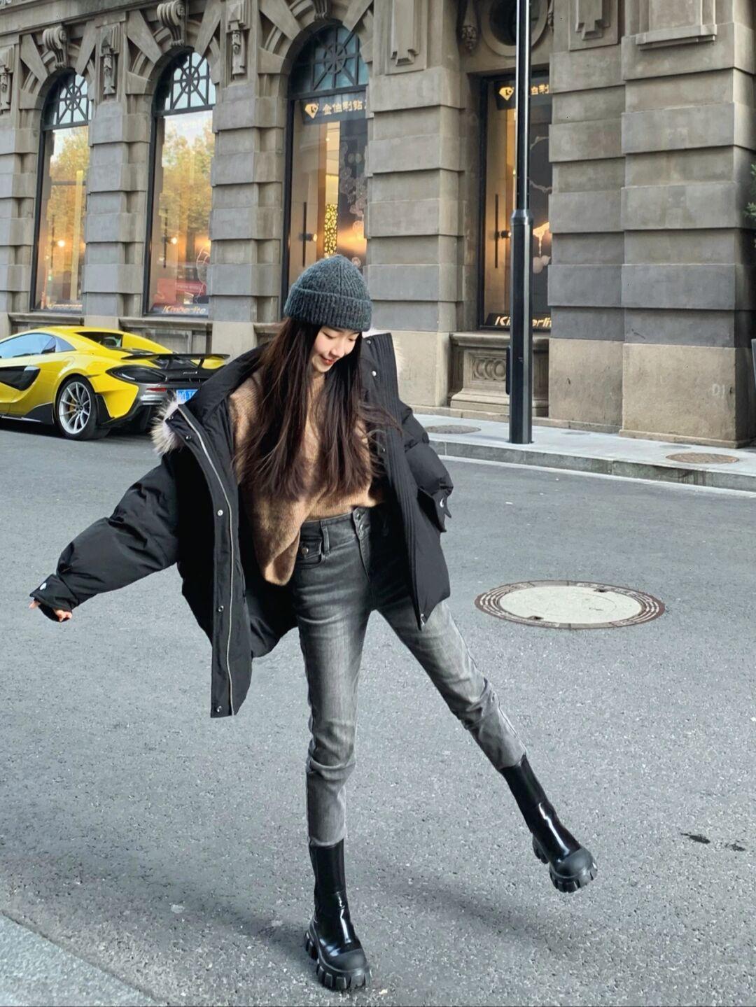 百搭|冬季基础色羽绒服才“真香”,百搭实用还遮肉,配什么单品都好看