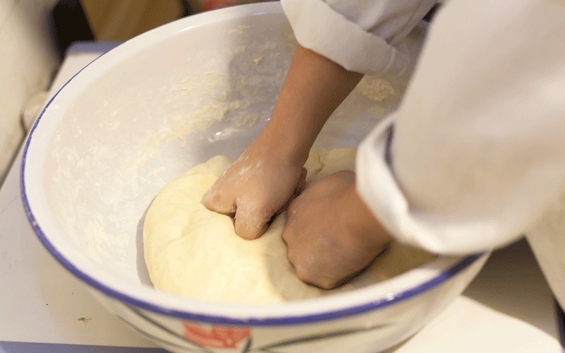 馒头店的馒头又大又白，加了啥东西做好4点，暄软筋道，你也行