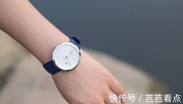 表冠 进口机芯+夜光显示,小米有品新上石英表,可男女混搭情侣用