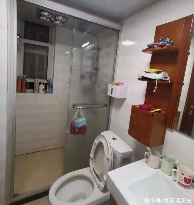 上海一小夫妻在卫生间离奇身亡，家属起诉房东索赔99万，后来如何