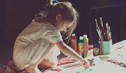 适应能力|孩子五岁前，别报这两种兴趣班，反而容易伤智力，很多父母不知道