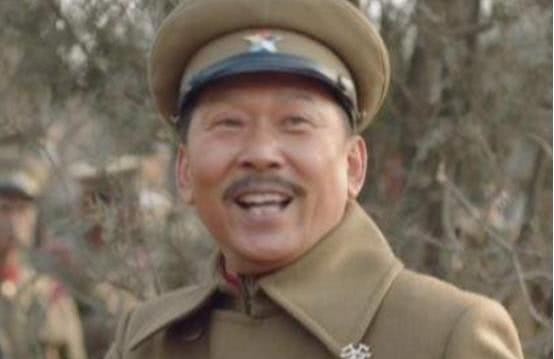 姨太太|此人不良嗜好样样精通，姨太太就有24个，却很多人被称为爱国将领