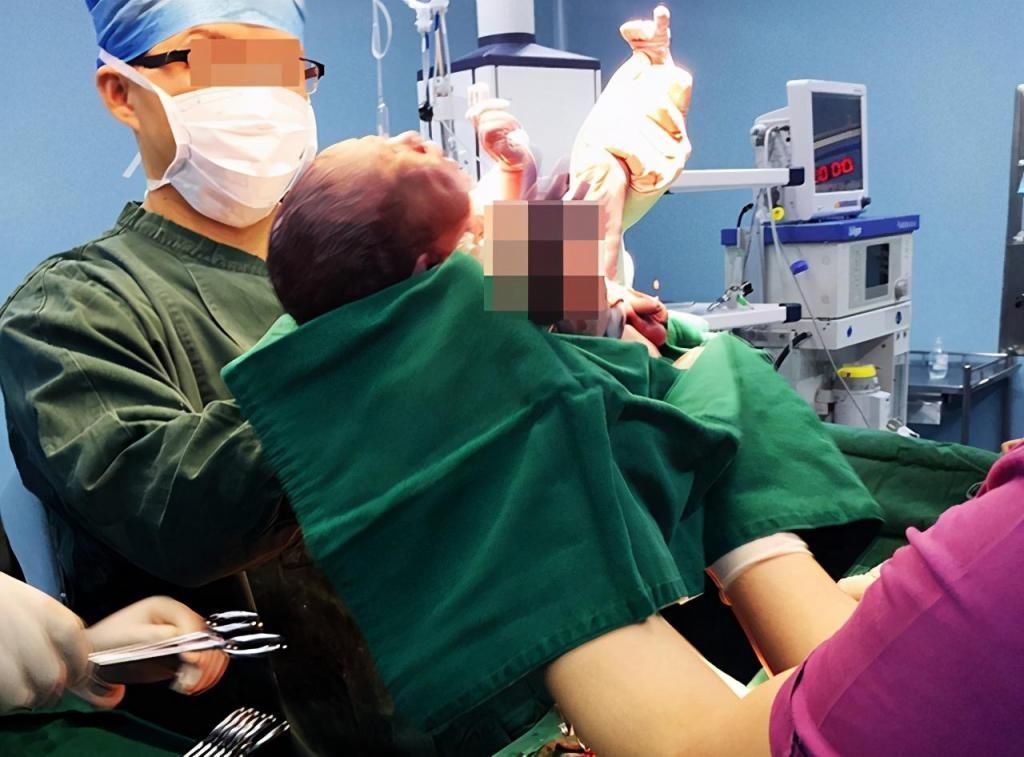 尊严|产妇因尴尬生产,深夜发文控诉生孩子需要尊严获众多宝妈点赞