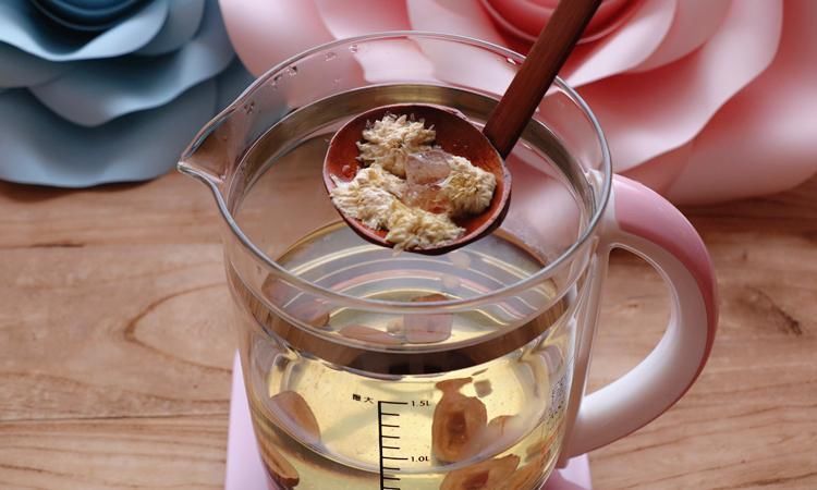 常喝一杯黄芪水,3个好处或不请自来,但4种人不能喝,早知早受益