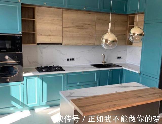 橱柜|湖蓝色+原木橱柜设计!打造高颜值厨房,就这么简单