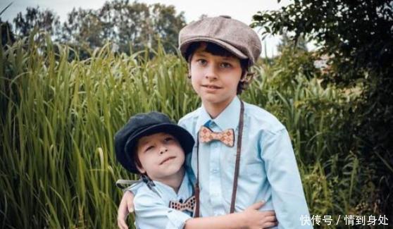 父母|打弟弟要趁早8岁姐姐打哭3岁弟弟,爸妈看热闹她比我会教育