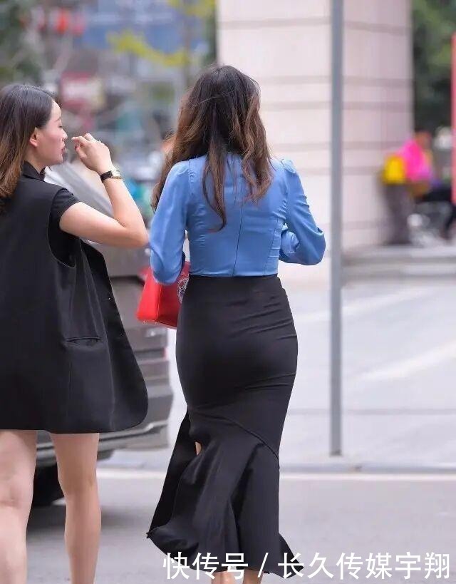 有一种冬日清凉源自裙装,不同的款式,让你秀出不一样的时尚美