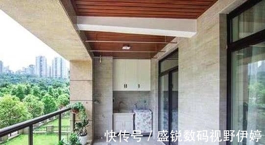 阳台上|阳台瓷砖要不要贴到顶？老泥工说出实话，懊悔如今才知道