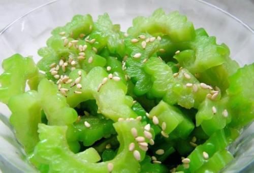 常吃|常吃苦瓜，每天吃一点，有三大好处上门找你，不妨来试试！