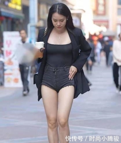 西装外套 大气穿搭，西装外套+背心+短裤，简洁利落显气质，彰显浓浓女人味