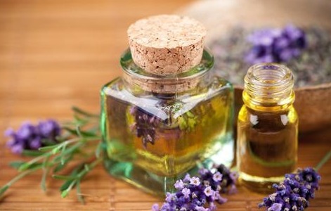 高端的护肤品一直都是精油系列的:而不是哪些所谓的补水套装。