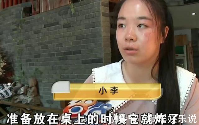 花40块买的榨汁机，刚倒入开水就被炸了一脸，姑娘：我靠脸吃饭的