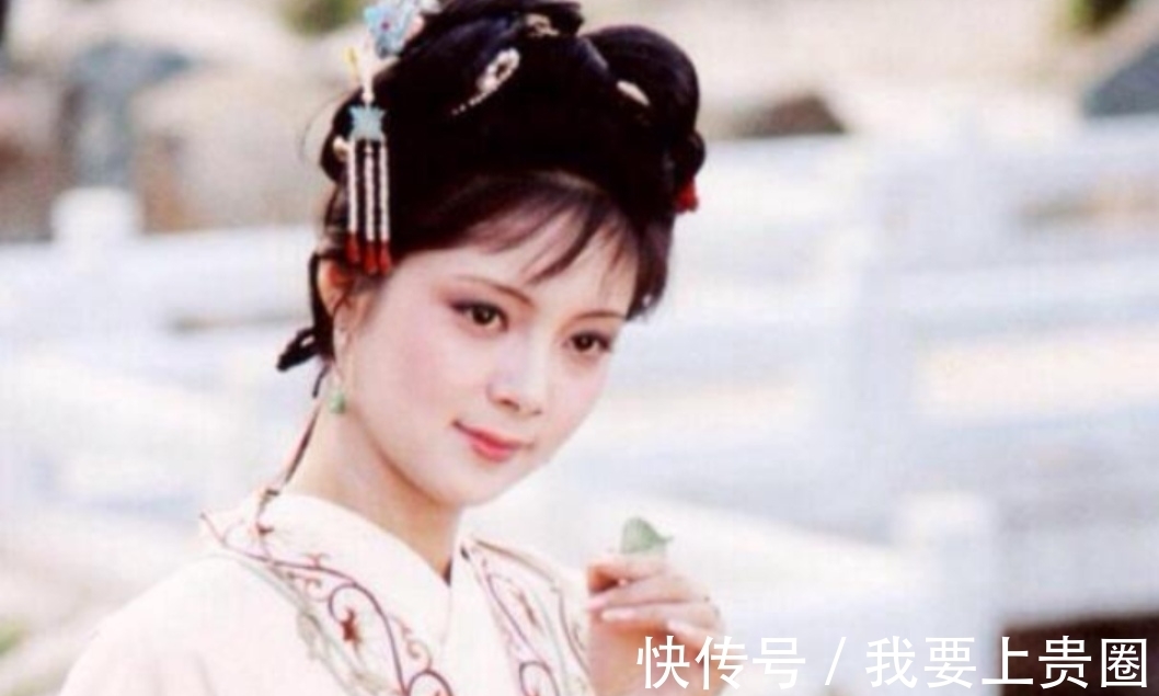 宝钗!红楼梦:薛宝钗的心机有多深,看看她对林黛玉做了什么